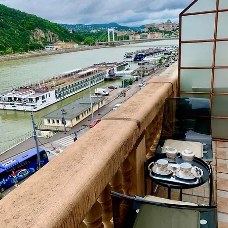 Riverside Апартаменты *